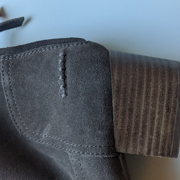 Ugg Ankle Booties Brown Suede - Picture 9 of 10